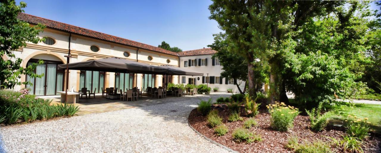 Hotel Ristorante Magia Del Brenta Fiesso dʼArtico Kültér fotó