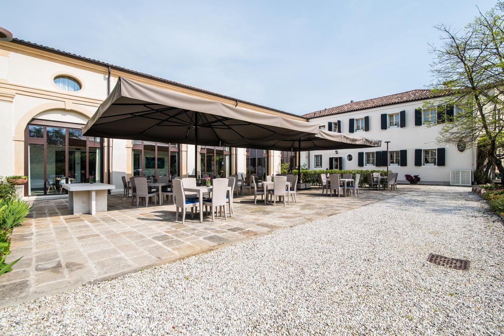 Hotel Ristorante Magia Del Brenta Fiesso dʼArtico Kültér fotó
