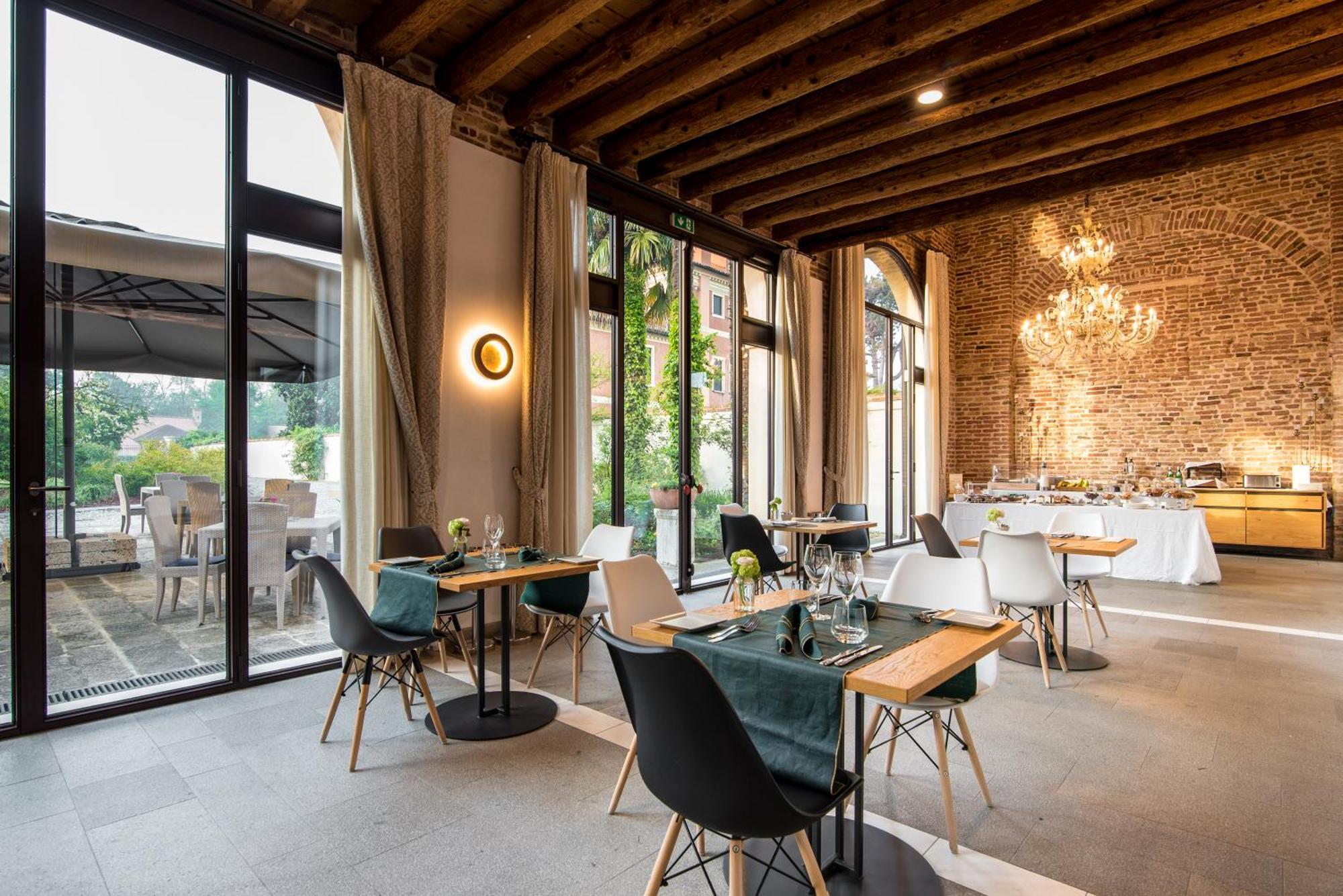 Hotel Ristorante Magia Del Brenta Fiesso dʼArtico Kültér fotó