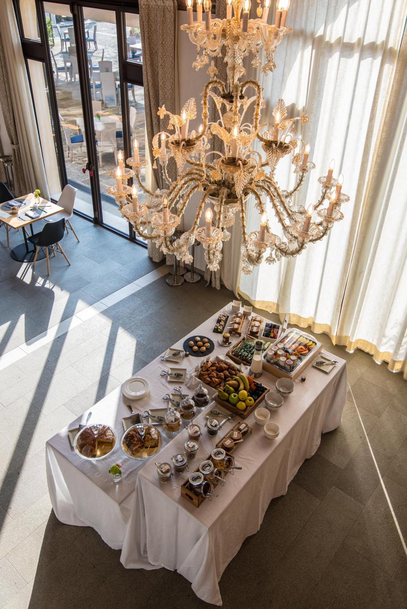 Hotel Ristorante Magia Del Brenta Fiesso dʼArtico Kültér fotó